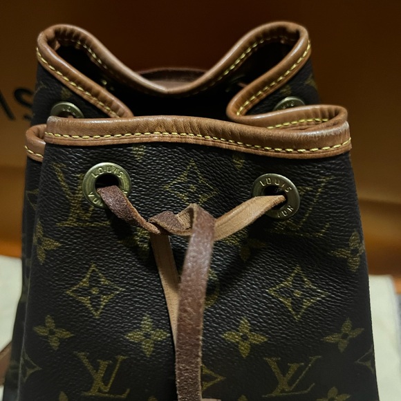 🔥💥SOLD💥🔥LOUIS VUITTON MONTSOURIS BACKPACK MM🔥 - Picture 8 of 15